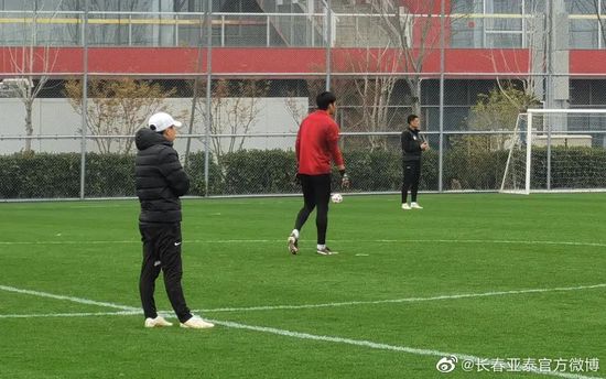 最终全场比赛结束，尤文1-0罗马。